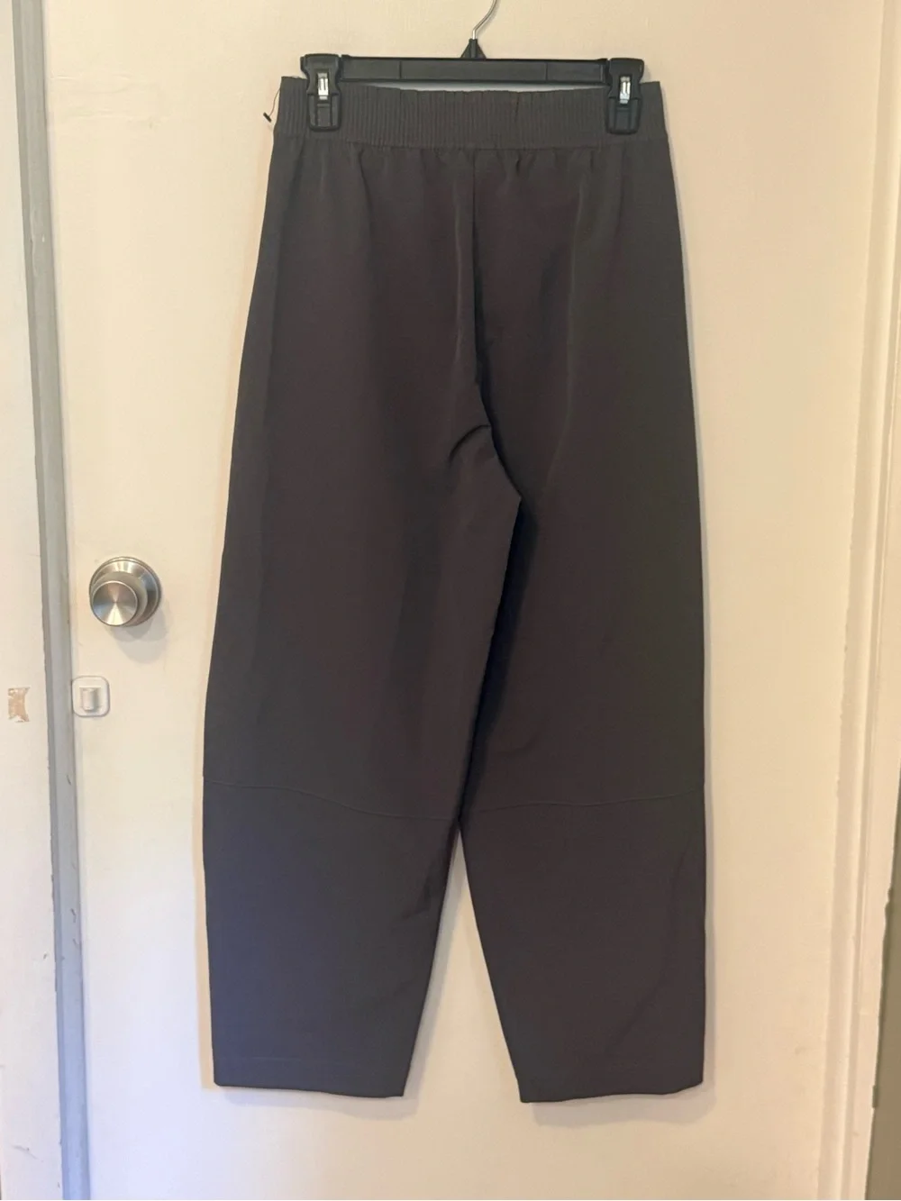 Nike High-Waist Relaxed Barrel Pants in Charcoal